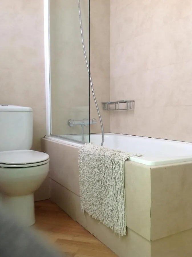 Spacious & Comfortable Flat In Centric Eixample Barselona Daire